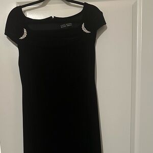 Ellen Tracy Floor length Black Off-Shoulder Maxi Dress